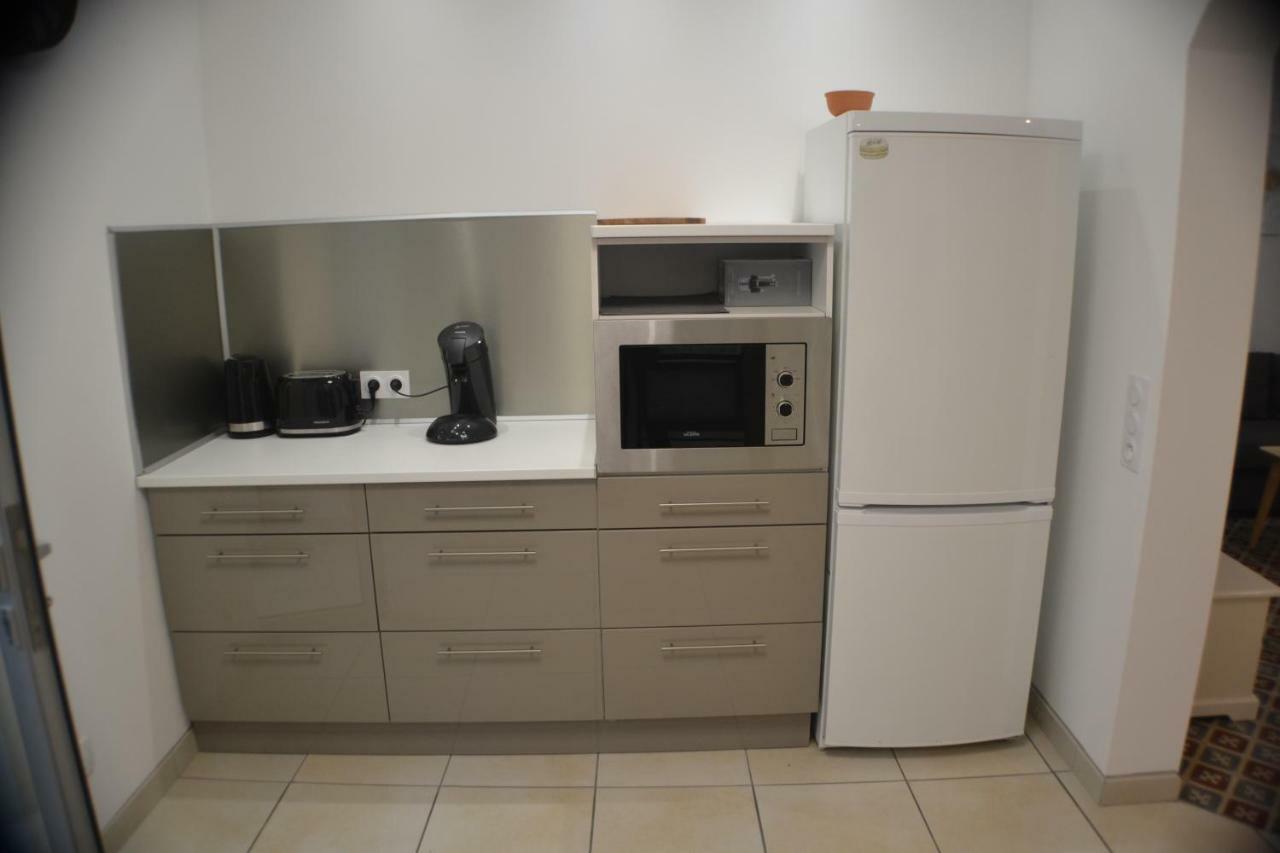 La Bulle Familles Clim, Wifi, Airport Shuttle,Tout A Pied Carcasona Exterior foto