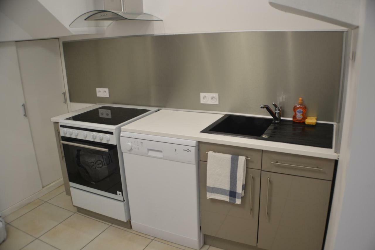 La Bulle Familles Clim, Wifi, Airport Shuttle,Tout A Pied Carcasona Exterior foto