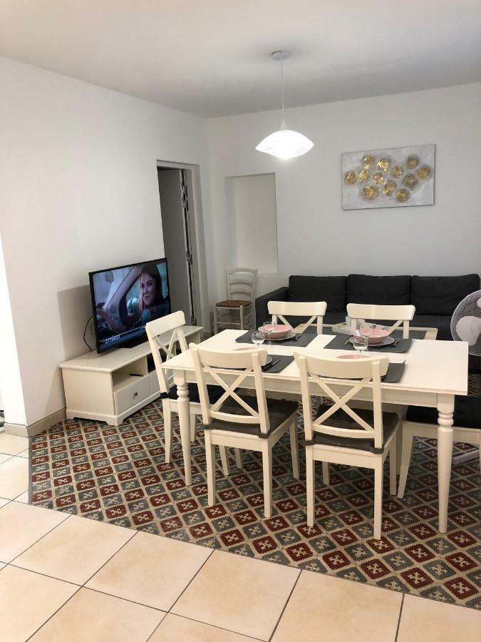 La Bulle Familles Clim, Wifi, Airport Shuttle,Tout A Pied Carcasona Exterior foto