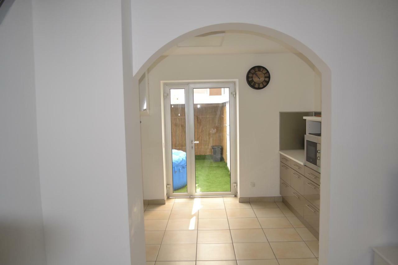 La Bulle Familles Clim, Wifi, Airport Shuttle,Tout A Pied Carcasona Exterior foto